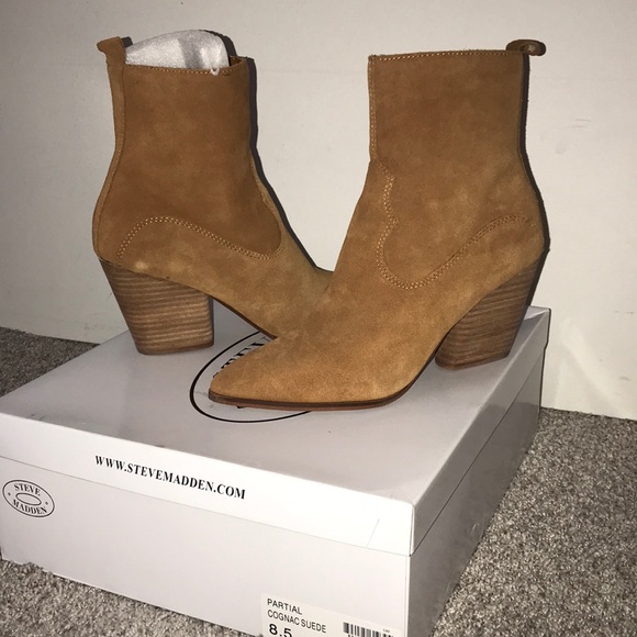 Camel ankle low heel booties Steve Madden - Picture 3 of 4